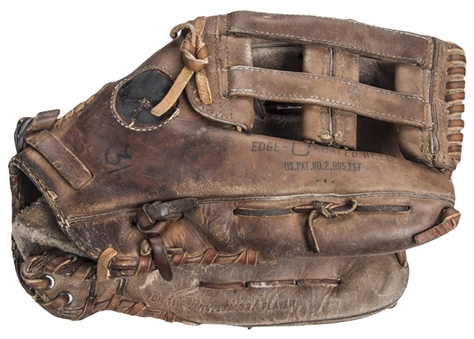 1982-84 Dave Winfield Game Used Rawlings Fielding Glove From The Willie Randolph Collection (Randolph LOA & PSA/DNA)